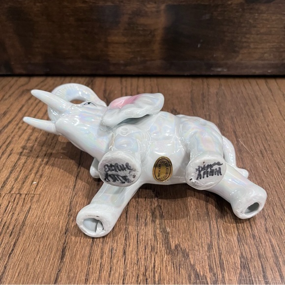 Elephant Trunk Up For Good Luck Vintage Ceramic White Iridescent Figurine - Picture 5 of 9
